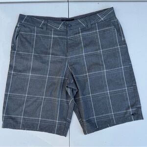O'Neill Charcoal/Grey Plaid Men's Shorts Size (38”) 11” Inseam